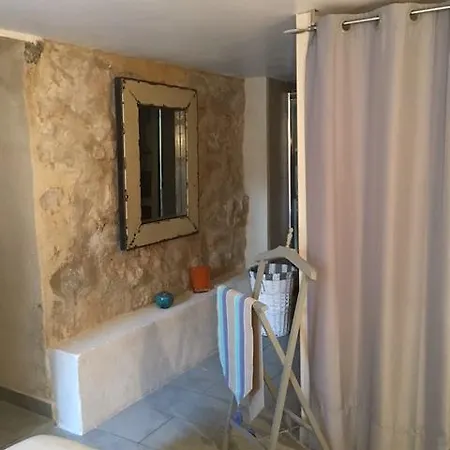 بيت للعطل Logisdartiste