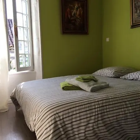 Logisdartiste بيت للعطل Issigeac